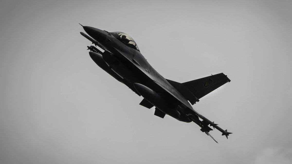 Ukrainian pilot killed as F-16 crashes during Russia’s largest aerial attack of the war