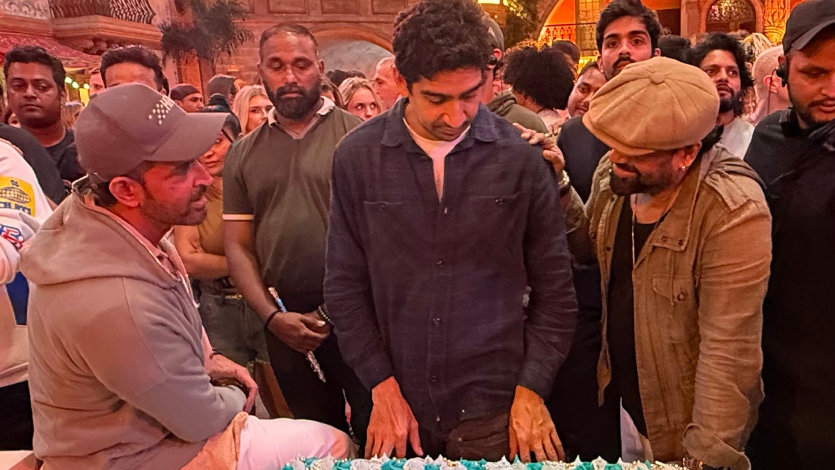 Hrithik Roshan wraps up ‘War 2’ shoot, expresses gratitude to ‘Sir’ Jr NTR and Kiara Advani