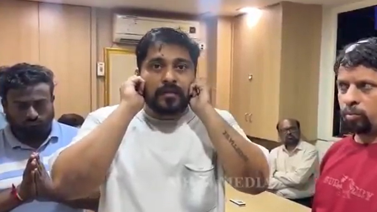 Traders slapped, forced to apologise for not speaking Marathi by Sena UBT’s Rajan Vichare | Watch