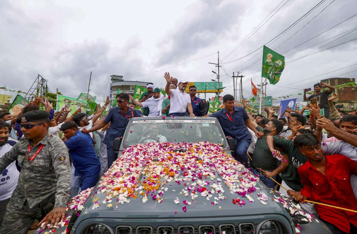 Rahul Gandhi’s car hits police constable during ‘Voter Adhikar Yatra’ in Bihar’s Nawada, BJP shares video