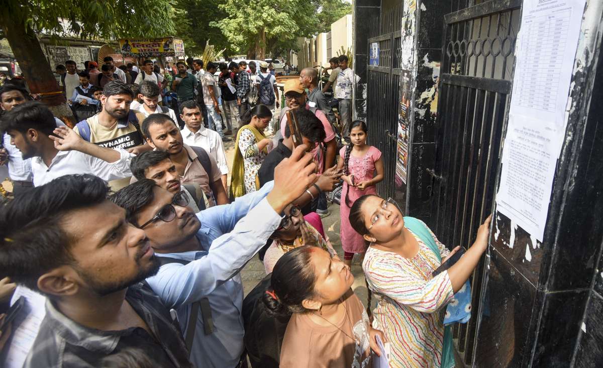 SBI Clerk Prelims Analysis 2025: Check shift-wise difficulty level; How to know your marks