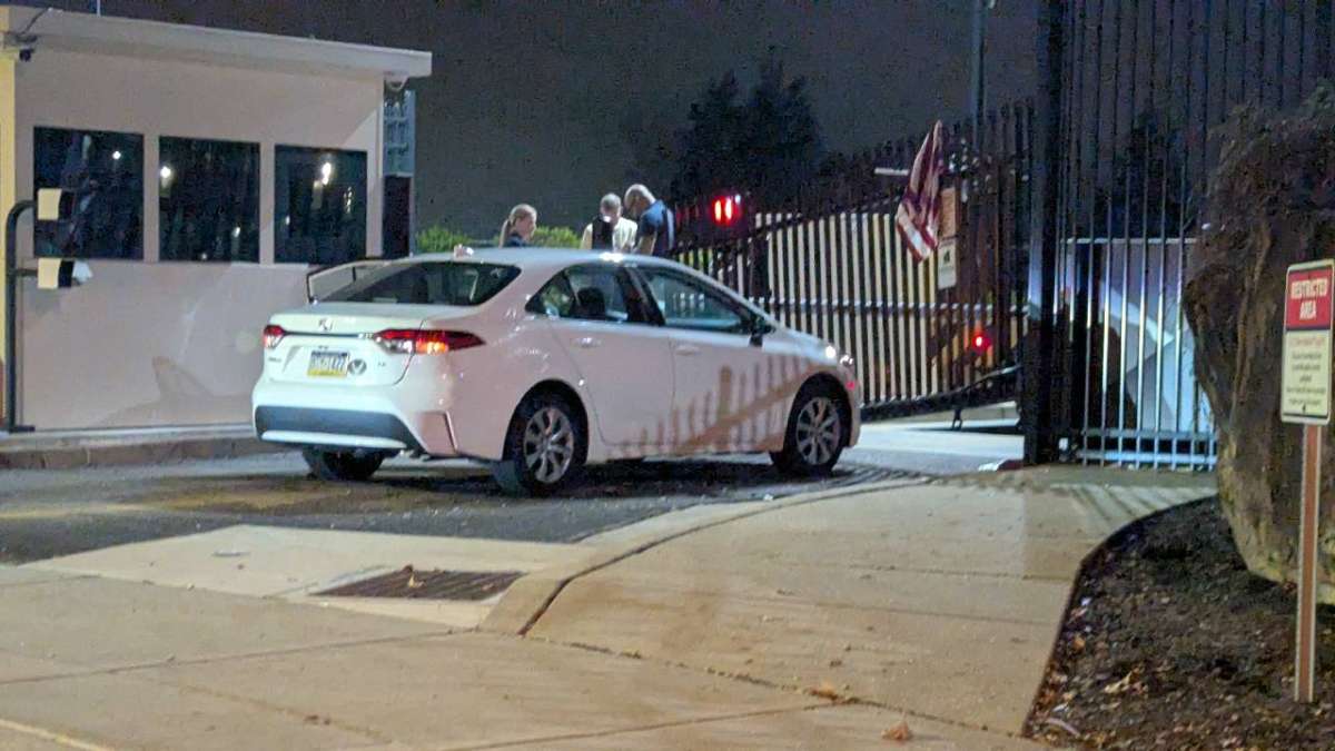 Man rams car into FBI Pittsburgh office gates, in ‘act of terror’