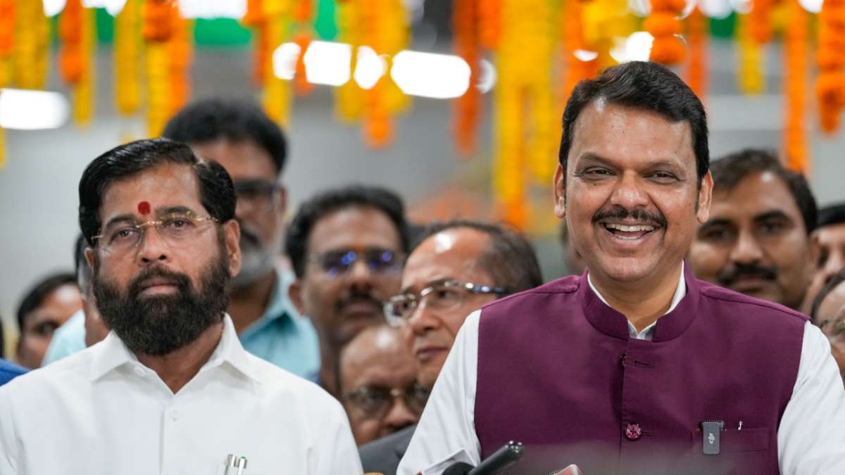 Mahayuti tussle escalates, Eknath Shinde keeps distance from CM Fadnavis; summoned by BJP leadership
