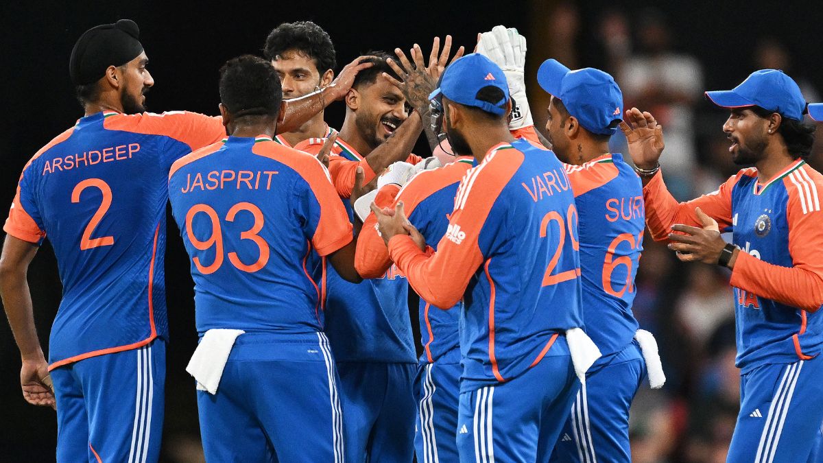 India take 2-1 lead in T20I series against Australia, bowlers shine as batting unit struggles