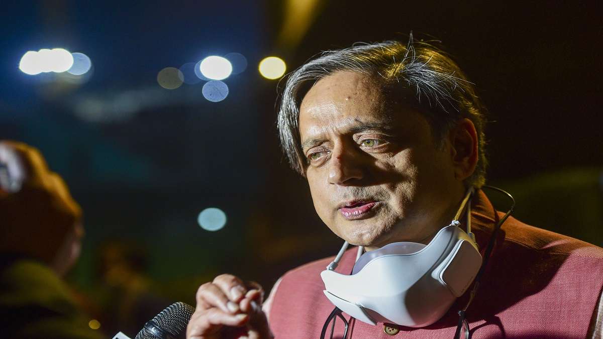 Shashi Tharoor invited to President’s banquet for Vladimir Putin, Rahul Gandhi and Kharge excluded