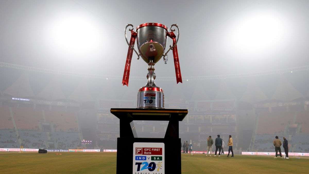 Why is toss delayed in 4th T20I between India and South Africa at the Ekana Stadium in Lucknow?