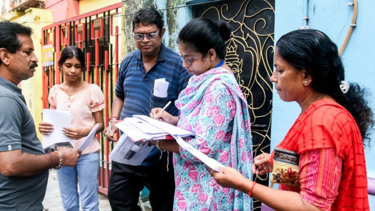 ECI directs West Bengal government to release enhanced honorarium for BLOs, warns against ‘intimidation’