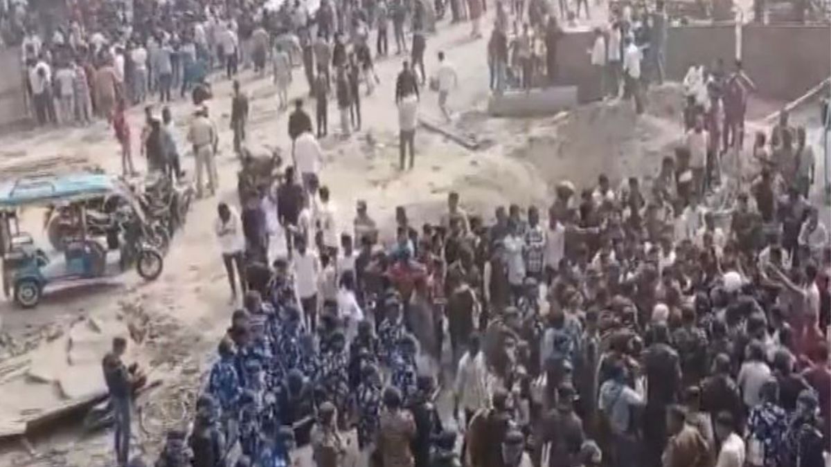 Murshidabad unrest returns: Highways blocked, trains disrupted; BJP targets Mamata | 10 points