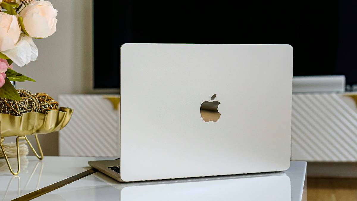 Apple’s first OLED MacBooks near launch as Samsung begins 8th-gen OLED panel production