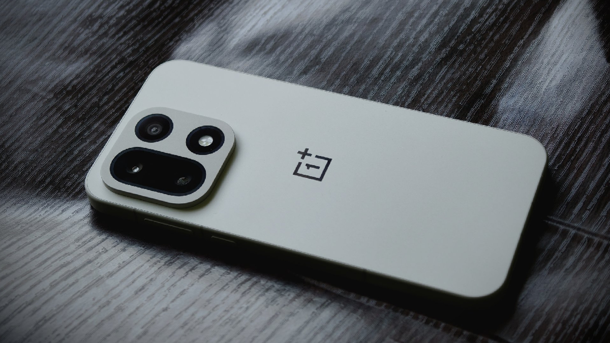 OnePlus 15T display size revealed ahead of launch; Geekbench listing hints at 16GB RAM