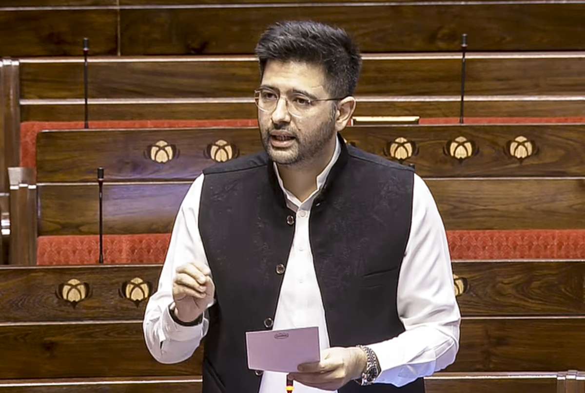 AAP rebellion LIVE: Raghav Chadha, Sandeep Pathak, Ashok Mittal reach BJP office, to join party shortly