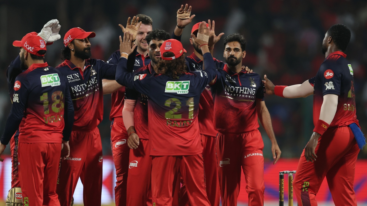 For first time in history! RCB defeat CSK in four consecutive matches after thumping win in Bengaluru