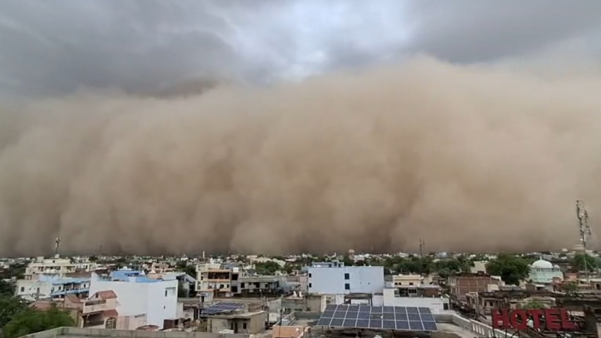 Apocalyptic sandstorm engulfs parts of Rajasthan, likely to hit Delhi-NCR in next few hours