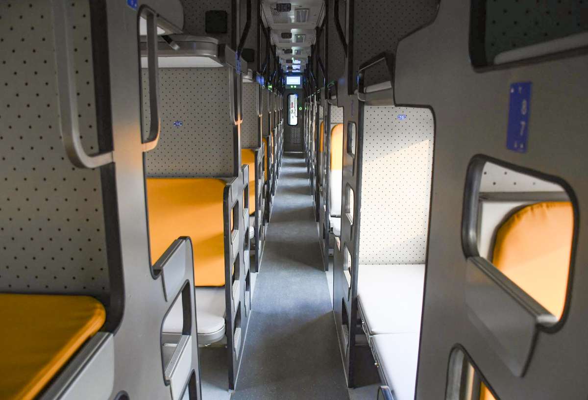 Vande Bharat Express on Mumbai-Bengaluru route gets luxury makeover with stunning interiors | Video