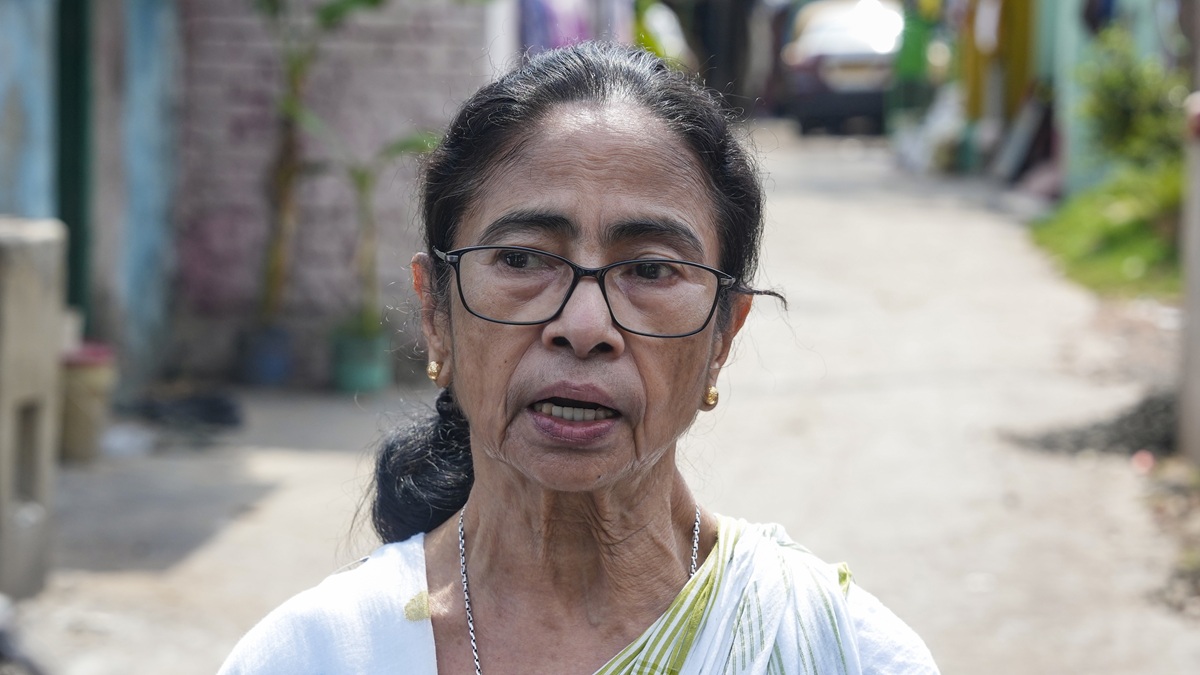 Mamata camp stakes claim on TMC leadership, says it informed EC ahead of rival group
