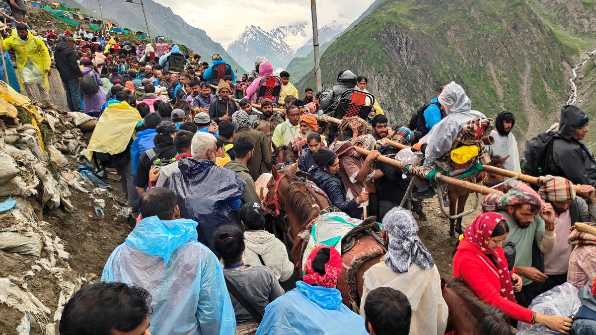 Record-breaking devotee rush at Amarnath Yatra adds pressure on authorities; Baba Barfani vanishes