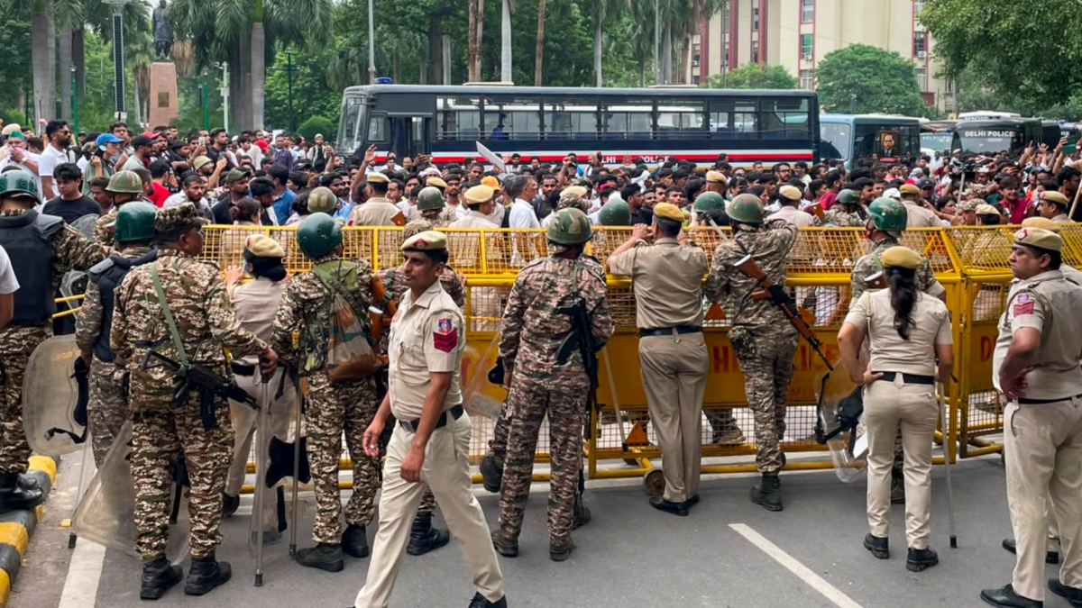 Delhi High Court issues notice to central government, Delhi Police over violence on CJP protesters