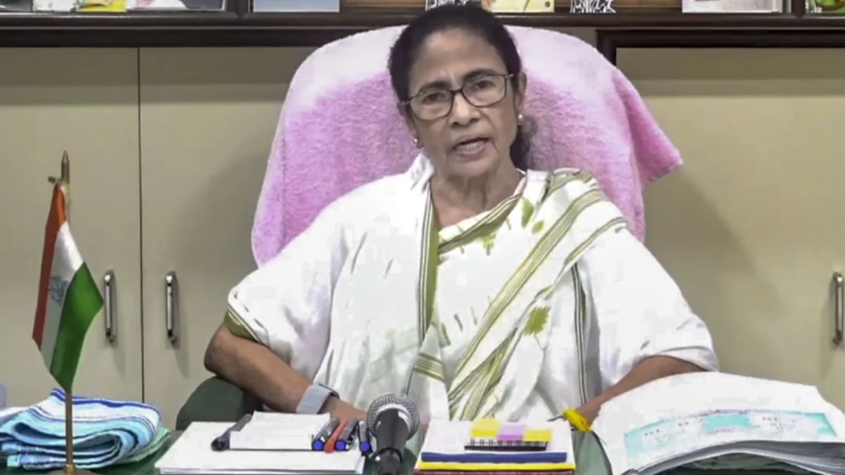 Relief for Mamata as Calcutta HC allows operation of TMC’s frozen bank accounts, imposes conditions