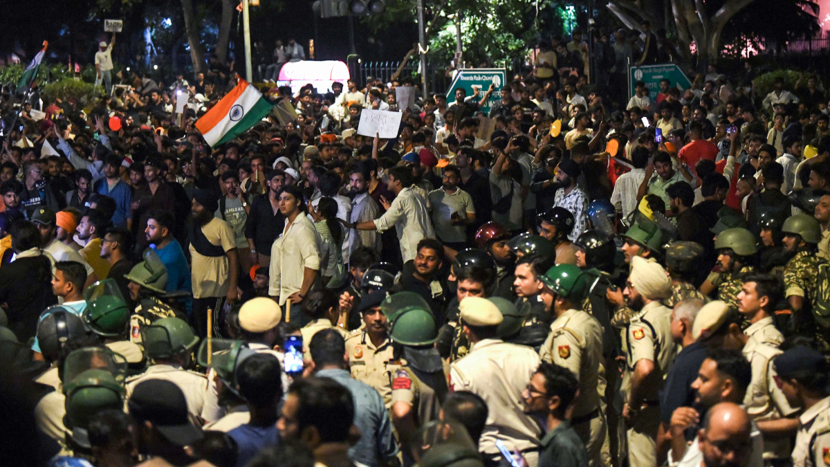 Delhi Police blocks over 400 Pakistani social media accounts over fake news, maligning NEET paper leak protest