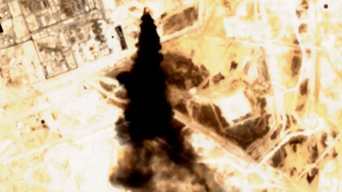 Massive blaze at Saudi Arabia’s Abqaiq refinery after drone strikes from Iraq | VIDEO