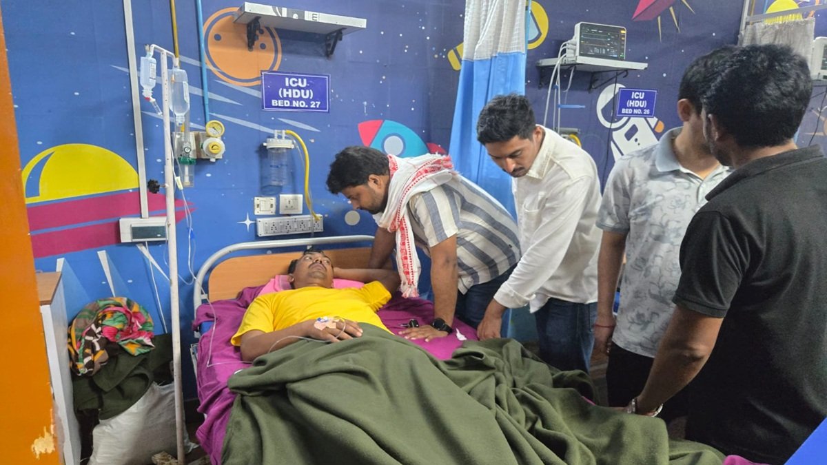 Student observing hunger strike during JPSC protest admitted to ICU at Sadar Hospital in Ranchi