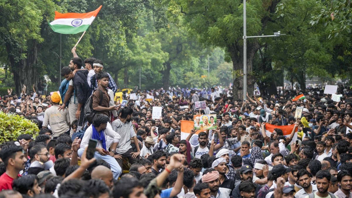 Centre moves Supreme Court to quash FIRs against NEET paper leak protesters