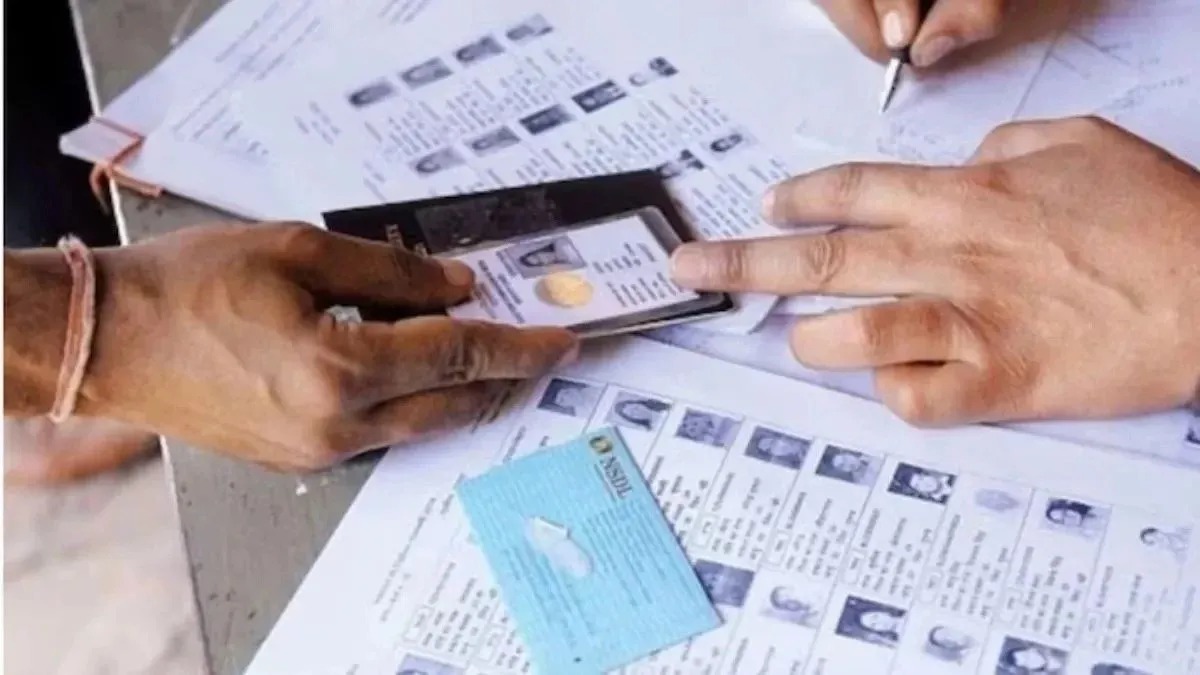EC revises Maharashtra SIR schedule, final voter list to be published on November 16