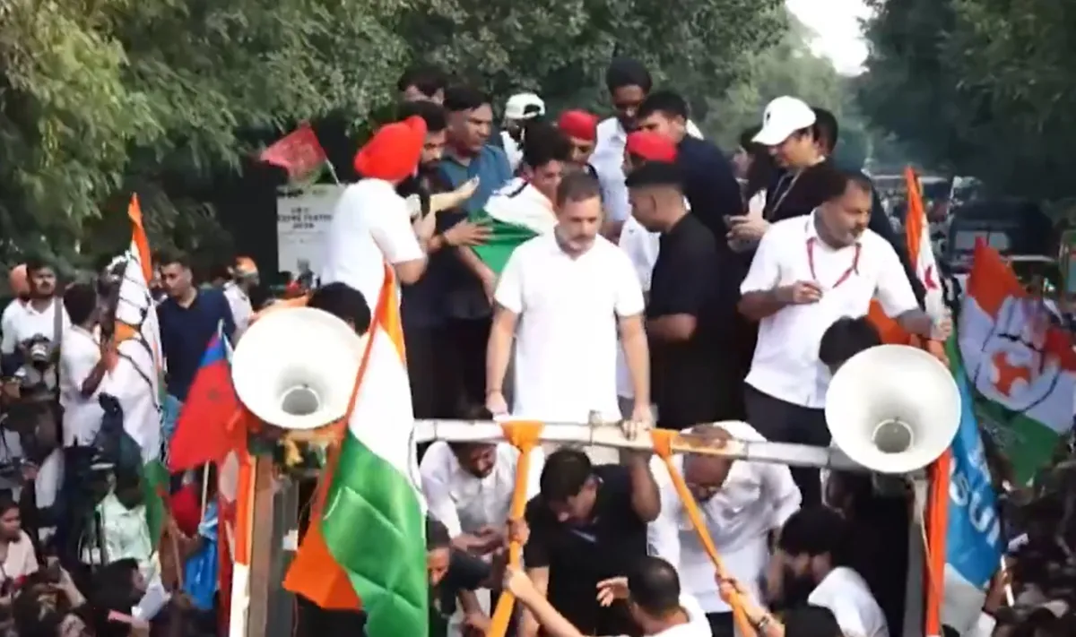 Rahul Gandhi, INDIA bloc leaders march to Supreme Court as legal team files petition against EC over SIR